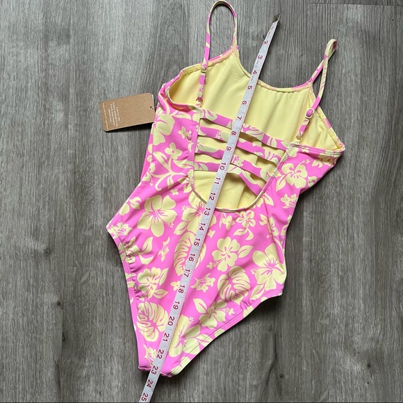 Vintage Hawaiian Flower Print One Piece Swimsuit - Picture 7 of 8